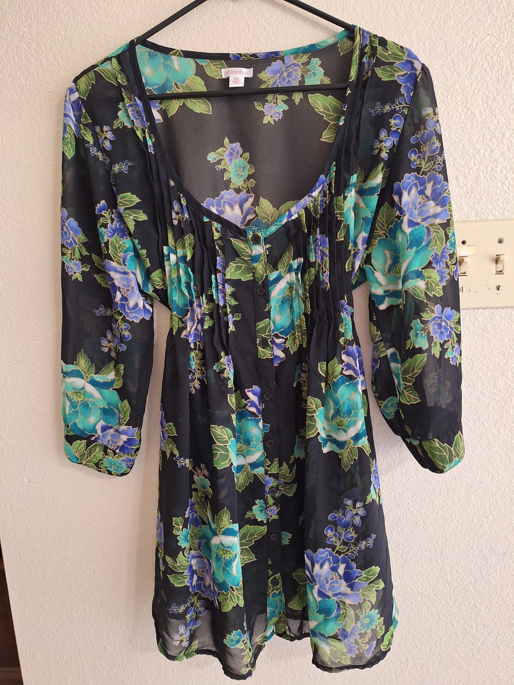 PLUS SzXXL Xhilaration Black Sheer Floral Tunic with Teal & Blue Blooms